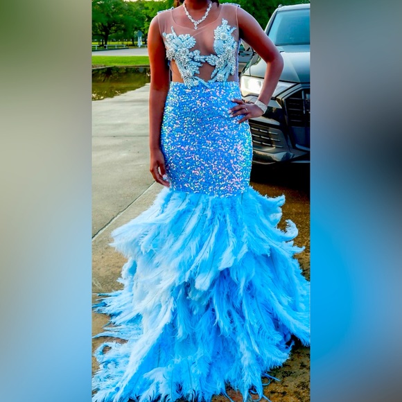 PROM DRESS !!